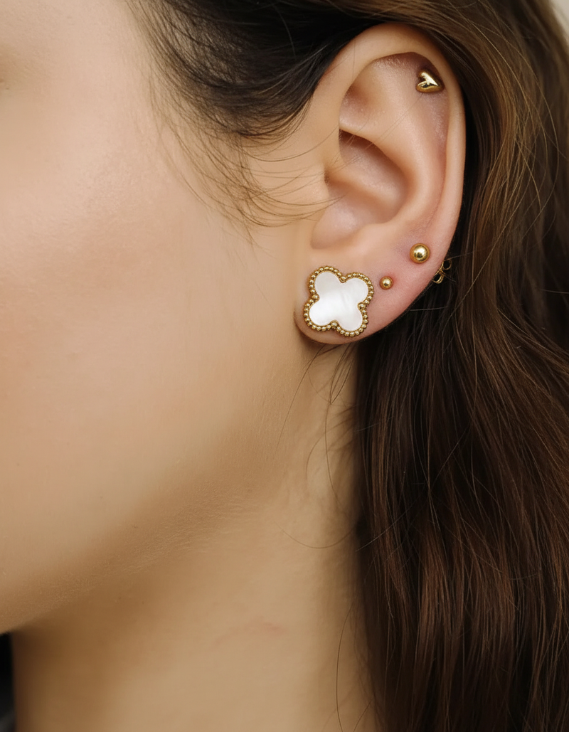 Vergoldete Perlenohrstecker - CloverJewelry