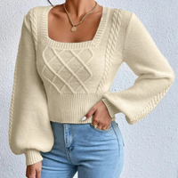 Damen Pullover beige Strick, quadratischer Ausschnitt, Zopfmuster, lange Ärmel, modisch.