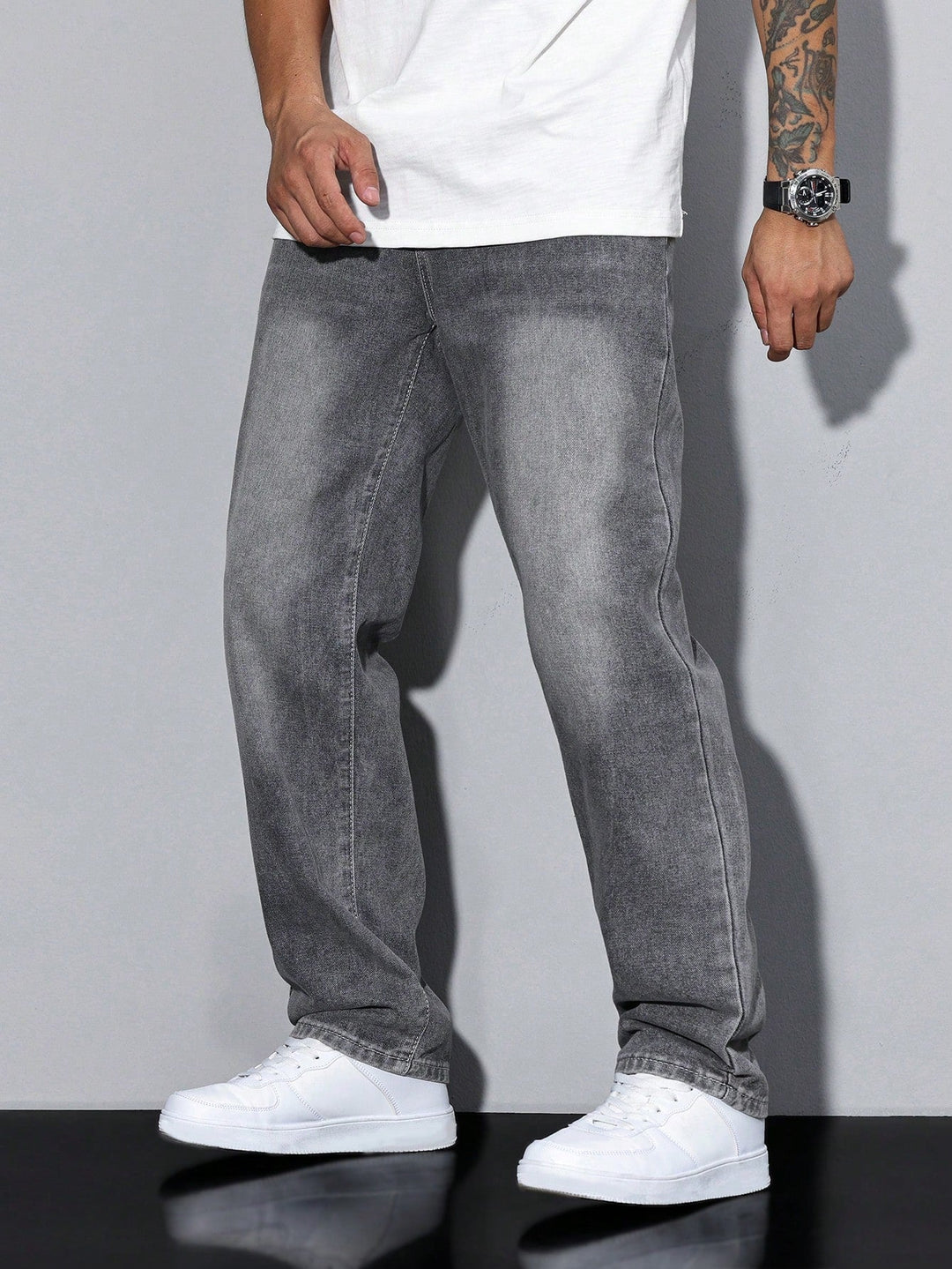 Lässige Herrenjeans mit geradem Bein – Mailand