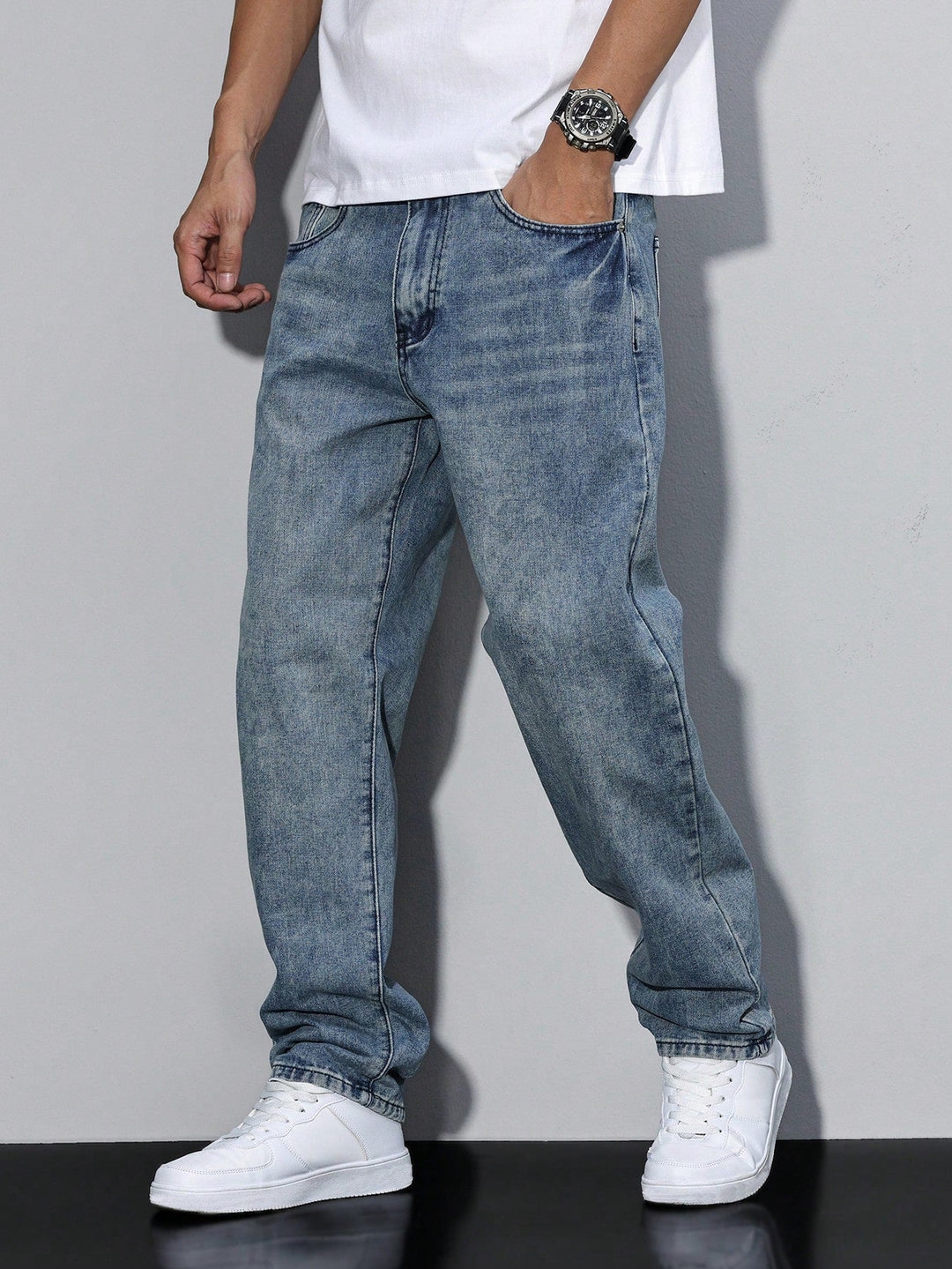 Lässige Herrenjeans mit geradem Bein – Mailand