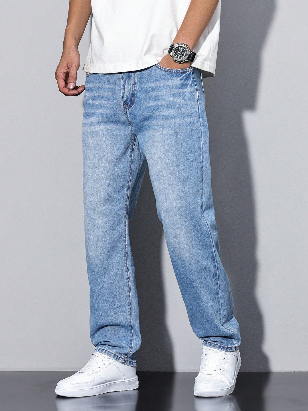Lässige Herrenjeans mit geradem Bein – Mailand
