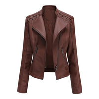Braune Lederjacke für Damen, Reißverschluss, modisches Design, Herbstmode, elegant und stilvoll.