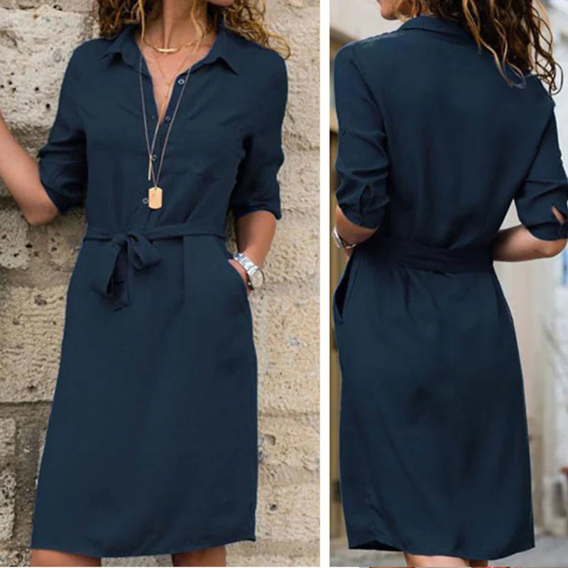 Dunkelblaues Hemdkleid Damen, elegant, knielang, mit Gürtel, Freizeitmode.