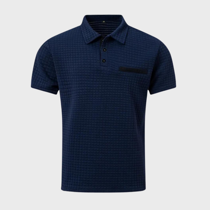 Dunkelblaues Herren-Poloshirt, kurzärmelig, Baumwolle, strukturierter Stoff, klassischer Kragen.