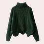 Dunkelgrüner Strickpullover mit Rollkragen, Zopfmuster, Damenmode, Winterkleidung.