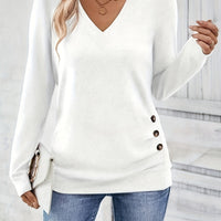 Damenpullover mit V-Ausschnitt und Knopfdetail – Iris