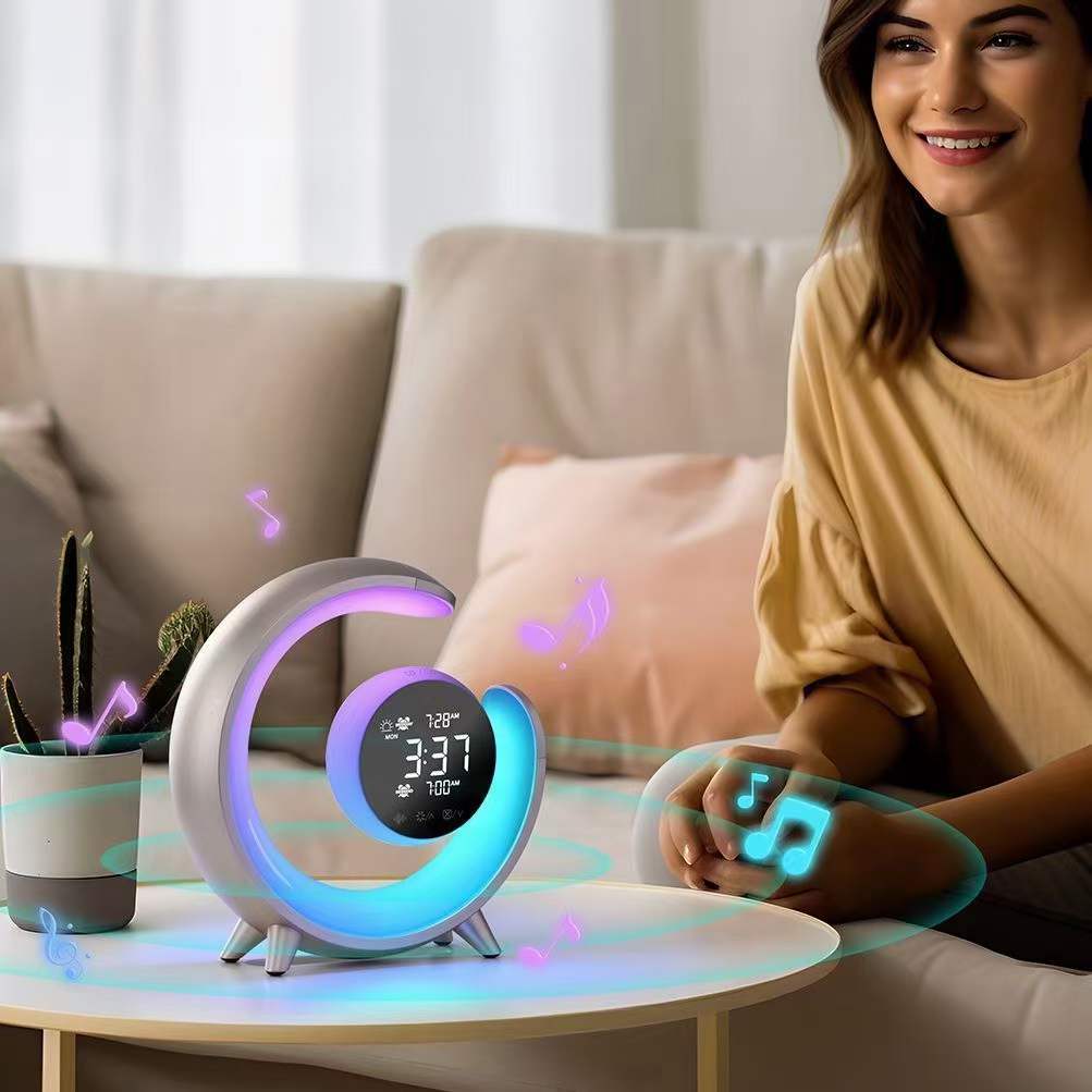 Multifunktionales Nachtlicht mit RGB- & Weckfunktion – Lumivo