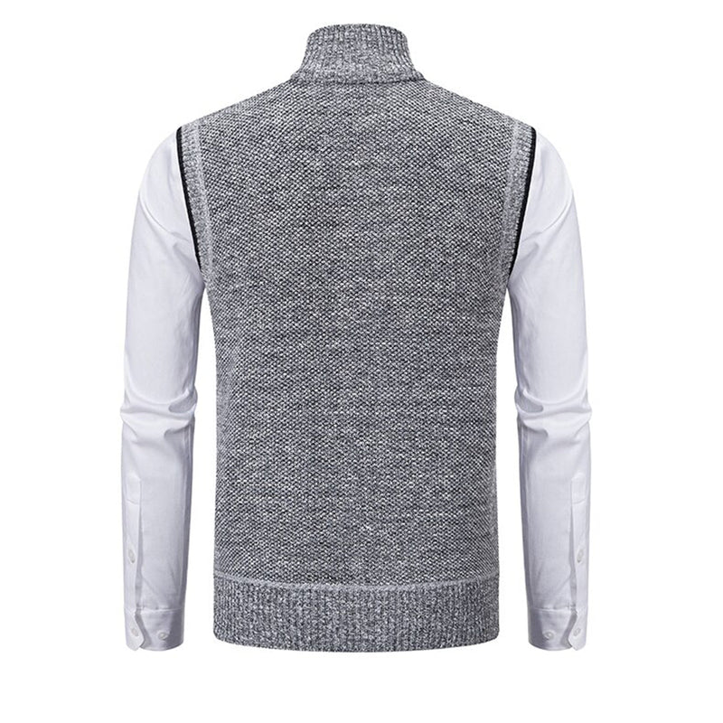 Grauer Herrenstrickpullover mit Stehkragen, Rückansicht, elegantes Design, Wintermode.
