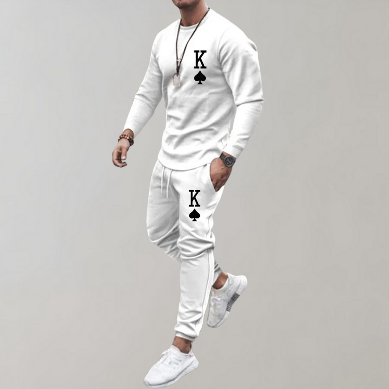 Weißer Herren-Trainingsanzug mit Karo-Muster, Langarmshirt und Jogginghose, sportlich, bequem.