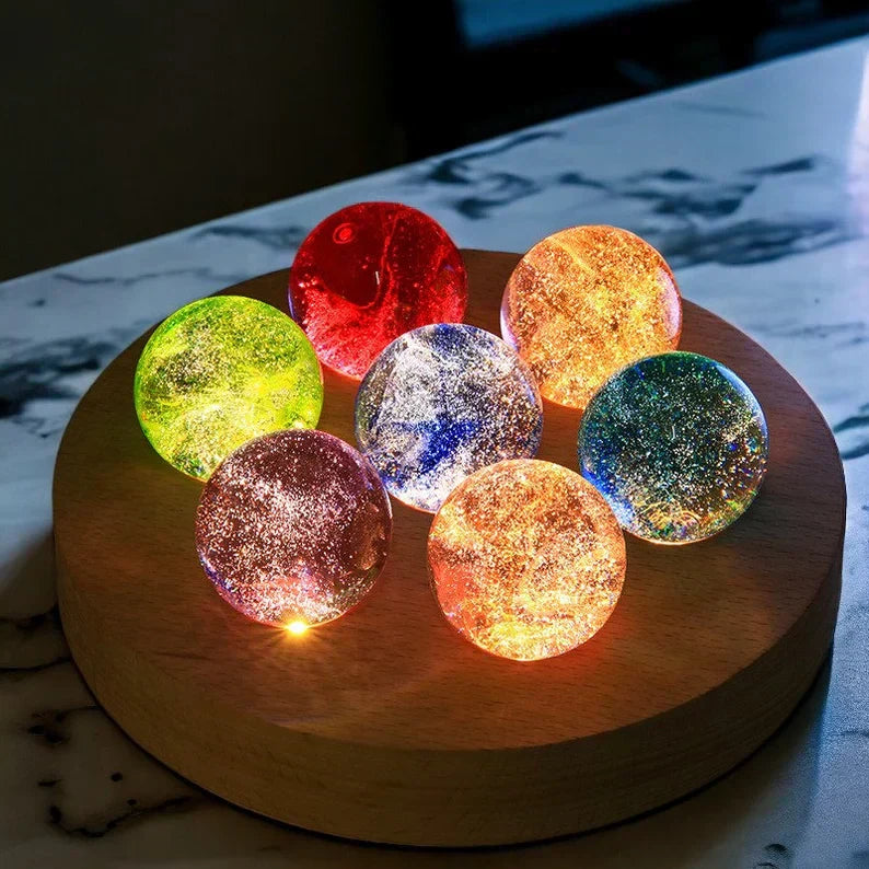Leuchtende kosmische Kristalle - AstroGlow Orbs