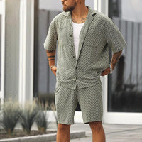Herren Sommer-Set, kurzärmelig, grün gemustert, Freizeitanzug, Baumwolle, modern.