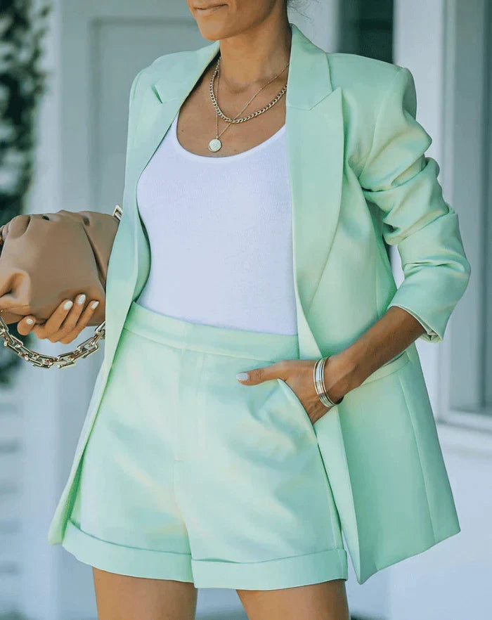 Trendiger Blazer-Zweiteiler mit Shorts – Vielseitig & Stilvoll – Larissa