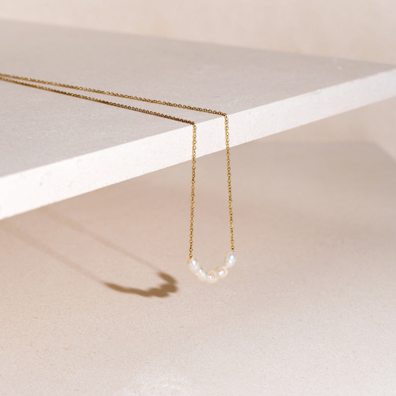 Lovely Necklace with Freshwater Pearls - Celina-Nora Luxe