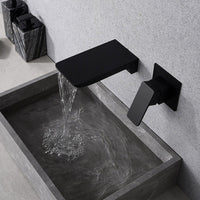 Sensor Wandhahn mit Wasserfallauslauf – Fluxis