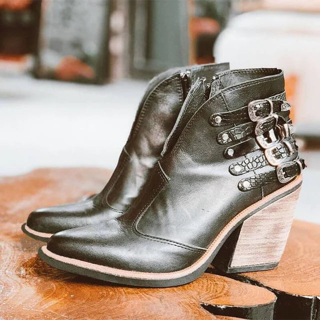 Damen Stiefeletten mit V-Ausschnitt und Schnalle – Léa