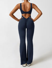 Rückenfreier Jumpsuit mit Schlaghose – Liv