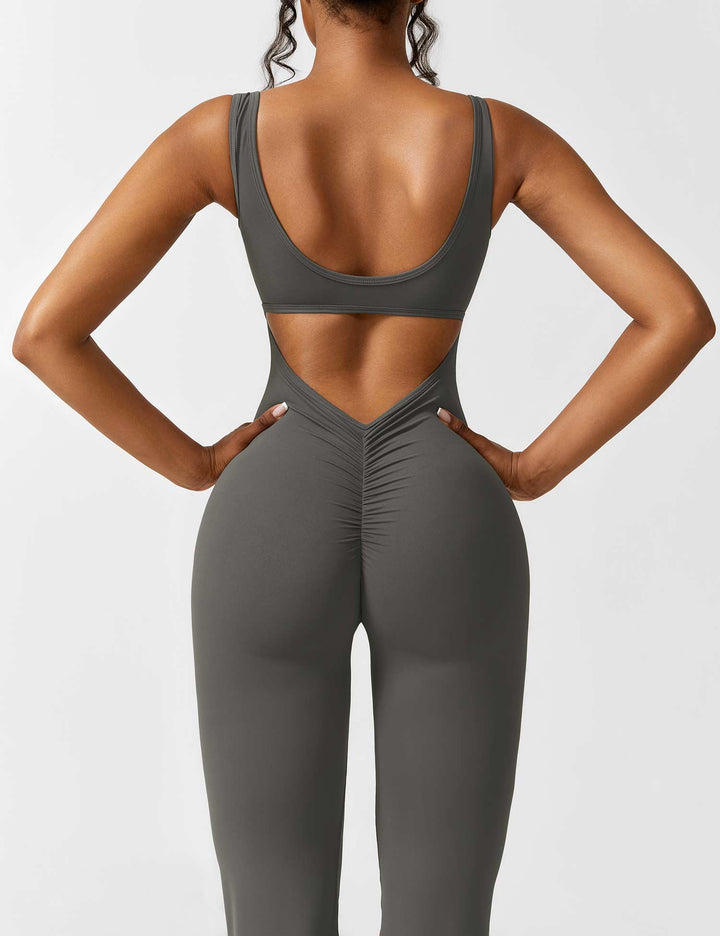 Rückenfreier Jumpsuit mit Schlaghose – Liv