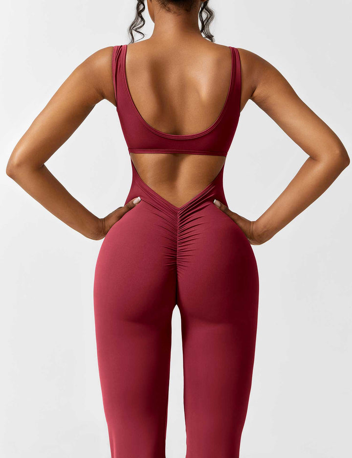 Rückenfreier Jumpsuit mit Schlaghose – Liv